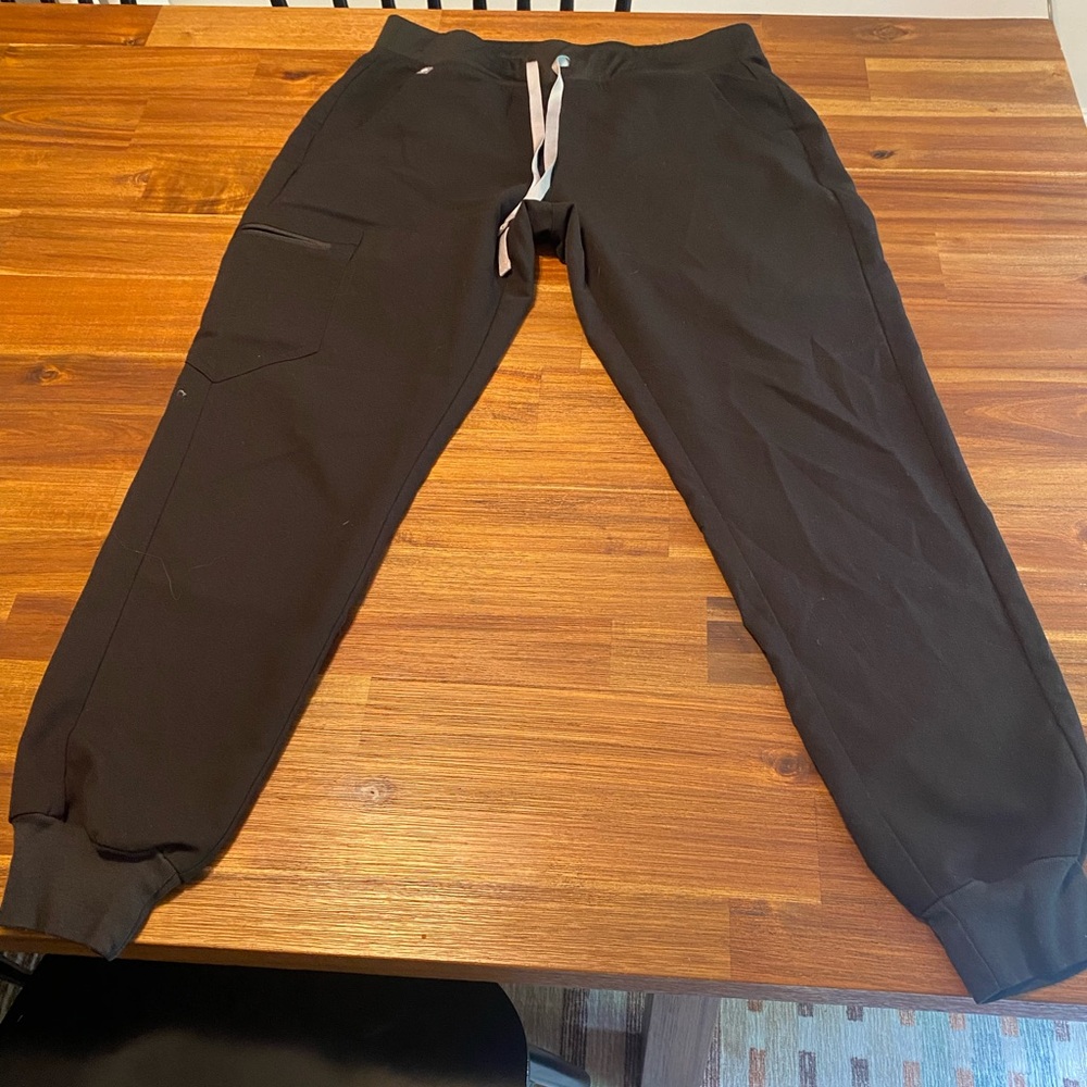 Figs Zamora jogger scrubs size medium black